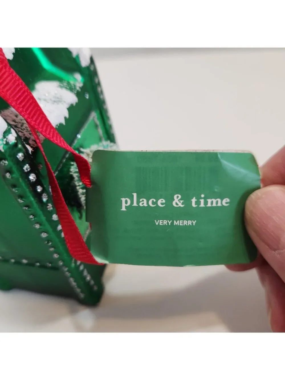 Place and Time Jo-Anne Fabrics Ceramics Green and White Mail Box - New